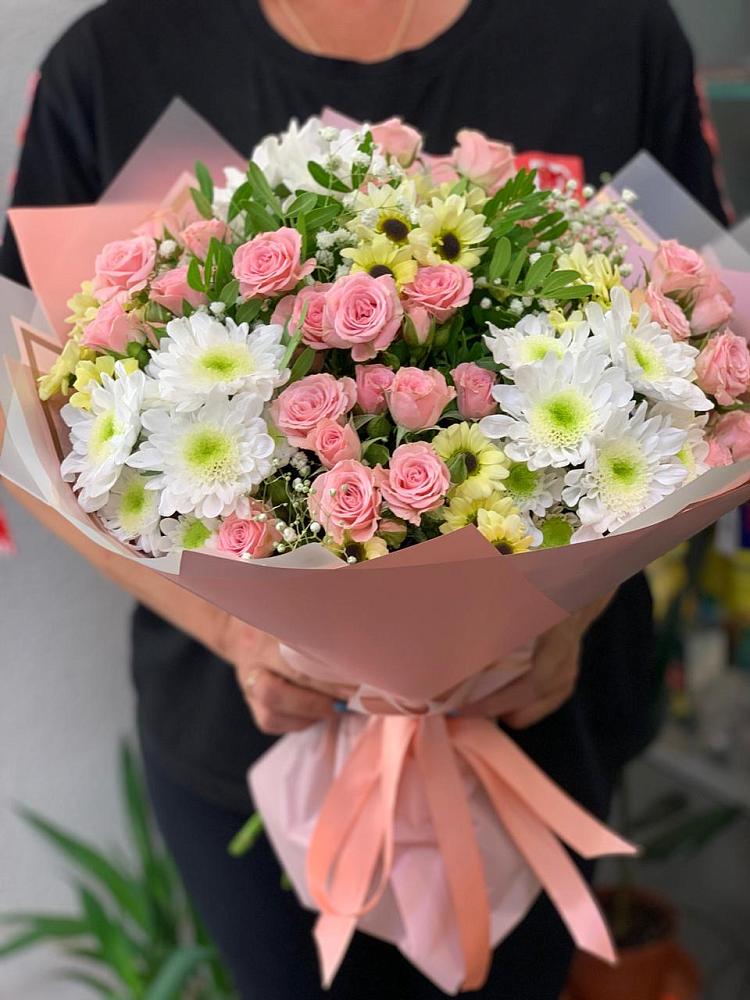 Букет цветов из: Розы и Хризантемы в Кугеси