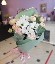 Букет цветов из:  Хризантемы и Розы в Кугеси