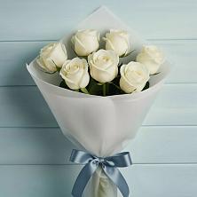 Букет 7 Белых роз Эдлесс Лав в Кугеси
