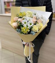 Букет цветов из:  Альстромерии, Розы и Хризантемы в Кугеси