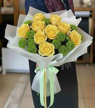 Букет цветов из:  Хризантемы и Розы в Кугеси