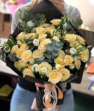 Букет цветов из:  Розы и Лизиантусы в Кугеси
