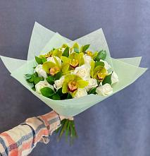 Букет цветов из:  Орхидеи и Розы в Кугеси